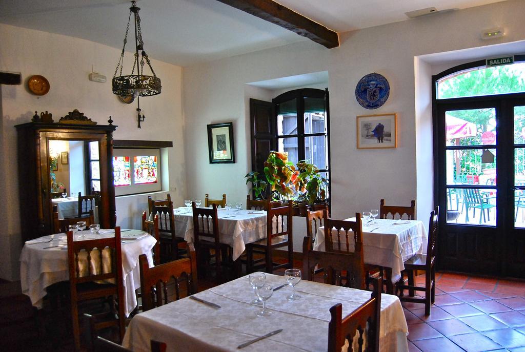 El Meson De Castrojeriz Hotel Buitenkant foto